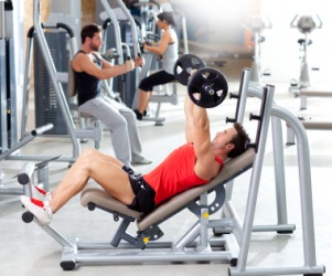 These people have come to the gym to exercise. These people have come to the gym to exercise.