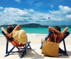 A pair of holidaymakers. A pair of holidaymakers.