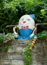 Humpty Dumpty is an example of a rhyme. Humpty Dumpty is an example of a rhyme.