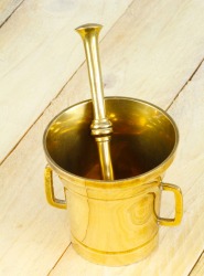 This brass has a nice luster. This brass has a nice luster.
