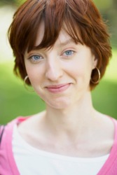 Valerie's distinguishing physical characteristics are her blue eyes and red hair. Valerie's distinguishing physical characteristics are her blue eyes and red hair.
