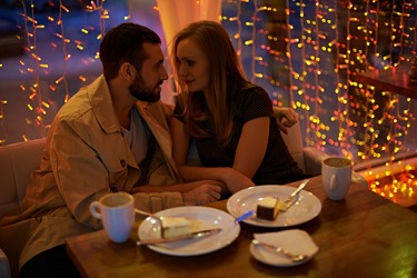 Mason and Erin prolong the date by ordering coffee and dessert after dinner. Mason and Erin prolong the date by ordering coffee and dessert after dinner.