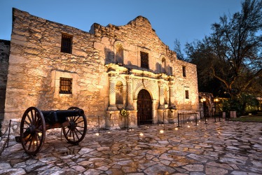 The Battle of the Alamo in Texas is an example of a Pyrrhic victory. The Battle of the Alamo in Texas is an example of a Pyrrhic victory.