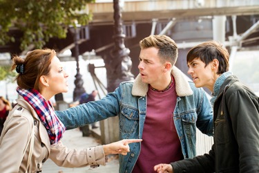 He attempted to quash the argument between the two women. He attempted to quash the argument between the two women.