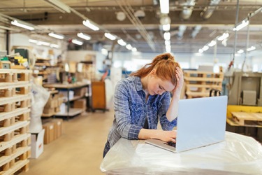 Joanne knew that if she couldn't finish cataloging the products by the end of the day, her boss would reprehend her for missing the deadline. Joanne knew that if she couldn't finish cataloging the products by the end of the day, her boss would reprehend her for missing the deadline.