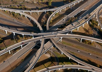 Freeways that intersect each other. Freeways that intersect each other.