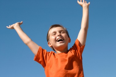 This boy yells, This boy yells,
