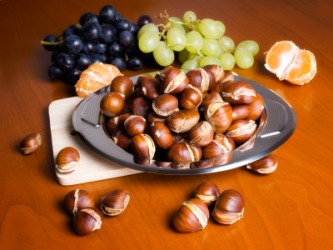 A plate of chestnuts. A plate of chestnuts.