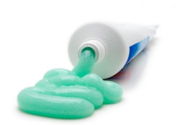 Toothpaste is a dentifrice. Toothpaste is a dentifrice.