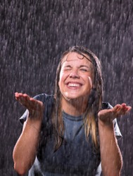 This girl is ill-equipped for the rain. This girl is ill-equipped for the rain.
