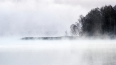 Fog is an example of vapor. Fog is an example of vapor.