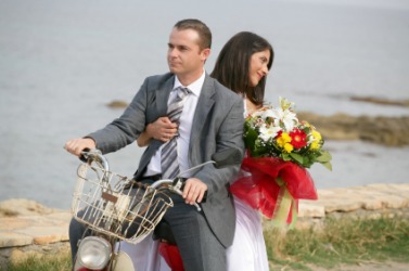 A couple elope. A couple elope.