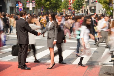 To discern is to be able to pick a friend out of a crowd. To discern is to be able to pick a friend out of a crowd.