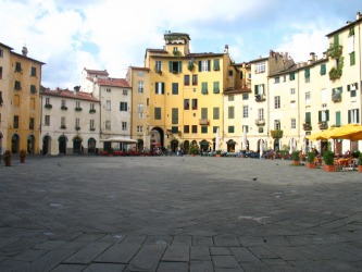 This towns square has a central location. This towns square has a central location.