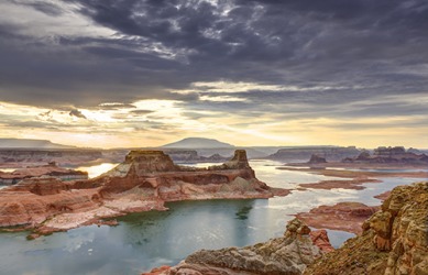Lake Powell is the reservoir created by the Glen Canyon Dam in Arizona. Lake Powell is the reservoir created by the Glen Canyon Dam in Arizona.