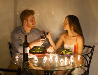 Will invited his girlfriend over to his apartment for a candlelight dinner hoping to intensify the romance in their relationship. Will invited his girlfriend over to his apartment for a candlelight dinner hoping to intensify the romance in their relationship.