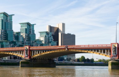 The Vauxhall Bridge in London. The Vauxhall Bridge in London.