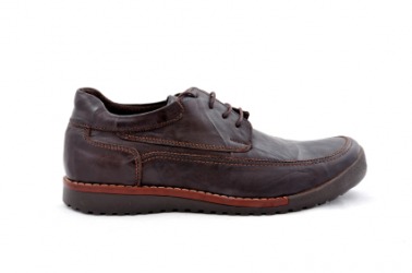 A single chaussure. A single chaussure.