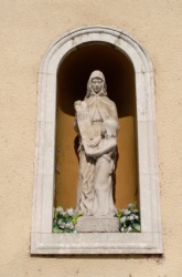 A statue of the patron saint Anne. A statue of the patron saint Anne.
