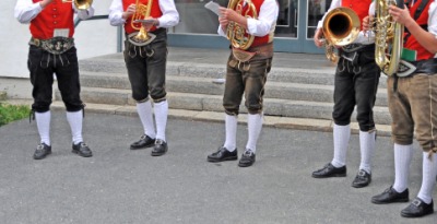 A performing quintet. A performing quintet.
