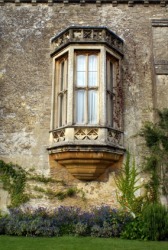 A decorative bay window. A decorative bay window.